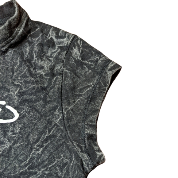 Love Kills Slowly Sparkle Skull Tattoo Style Ocean City Crinkle Print Skinny Tee - Picture 5 of 10